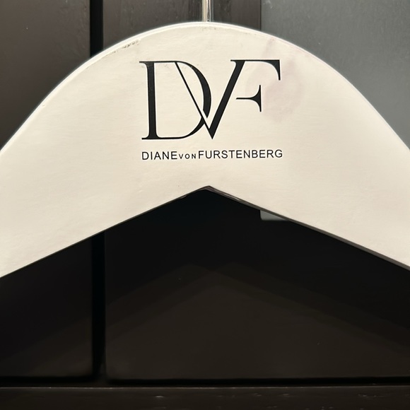 DVF Garlands King Size Duvet Cover - Picture 4 of 5